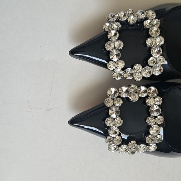 BLACK PATENT LEATHER SHOES WITH CRISTAL EMBELLISHED 7.5 US HELL 3 INCHES. - Picture 14 of 14